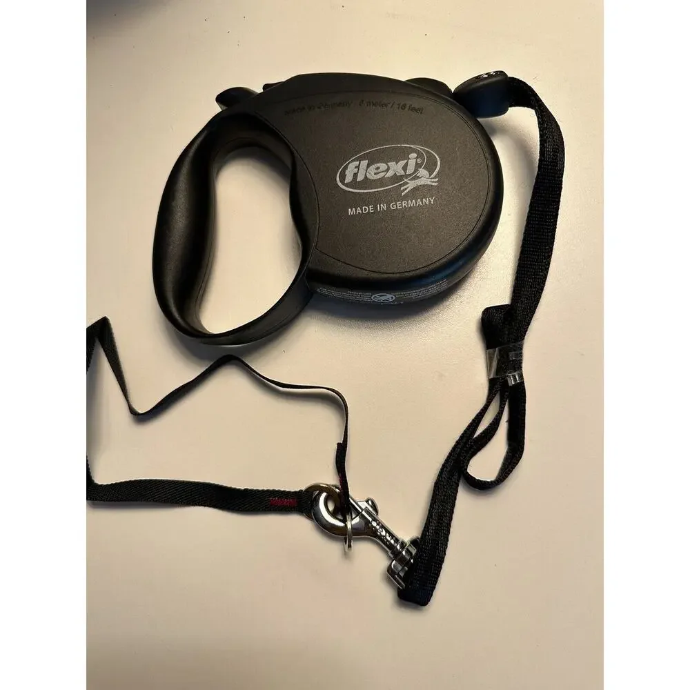 Flexi 83848267 16 ft Small Retractable Dog Leash - Black